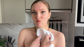 Баба присела мужику пиздой на лицо