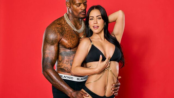 Сладкая Алина Лопес долбится с негром