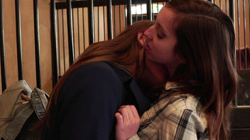 Оральная страсть от лесбух