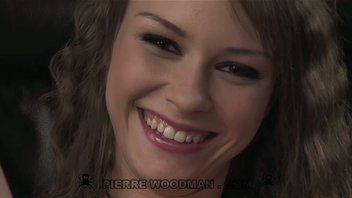 Секс с шикарной девочкой в офисе