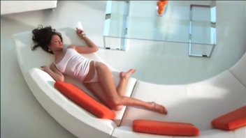 Ангельски-прекрасная девушка