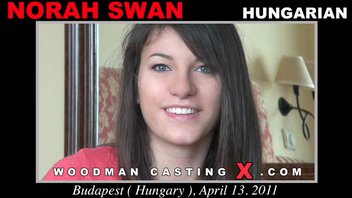 Молодая брюнетка выебана двумя парнями на кастинге Вудмана