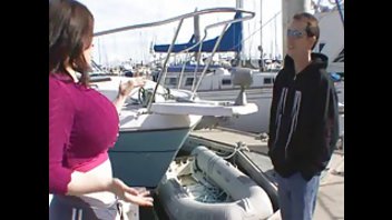 Молодой поц увлекательно отжарил сиськастую милашку