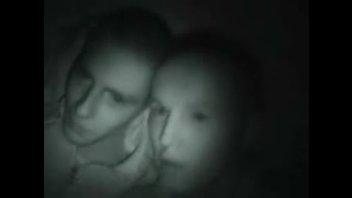 Пацаны развели девку на секс и всю ночь ее шпилили