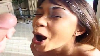 10 разных реакций на сперму в рот.