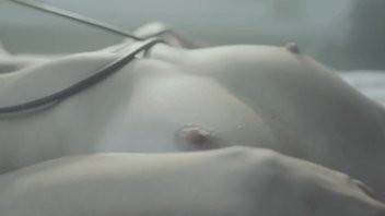 интимная сцена, девушка самоудовлетворяется  с .......