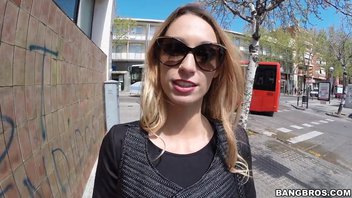 Завел блонду в безлюдное место и там прочистил ей отверстия