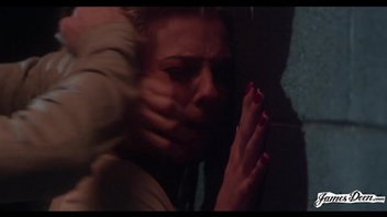 Очень сурово податливую шлюху самец выпорол в рабочую задницу