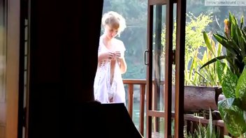 На отдыхе с обольстительницей!