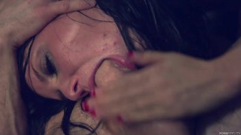 Ебля с сисястой зрелой бабой в подвале